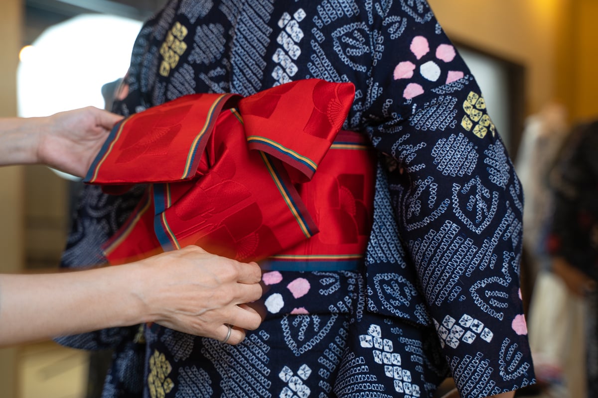 Yukata dressing